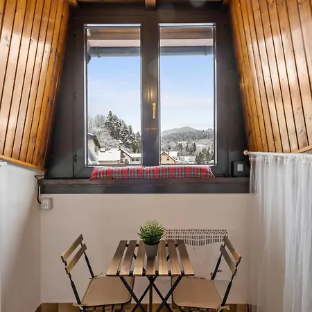 Apartman Mountain Nest - Wi-fi, Parcheggio E Ascensore - Pet Friendly