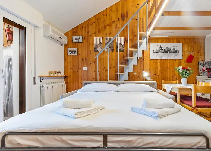 Mountain Nest - Wi-fi, Parcheggio E Ascensore - Pet Friendly Apartment